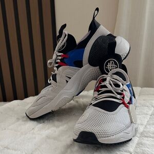 Huarache Edge TxT game Rotal